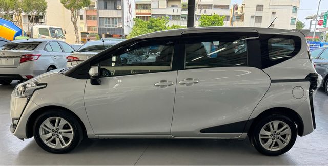 SIENTA 1.8  第4張相片