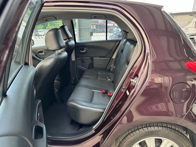 YARIS 1.5  第8張相片