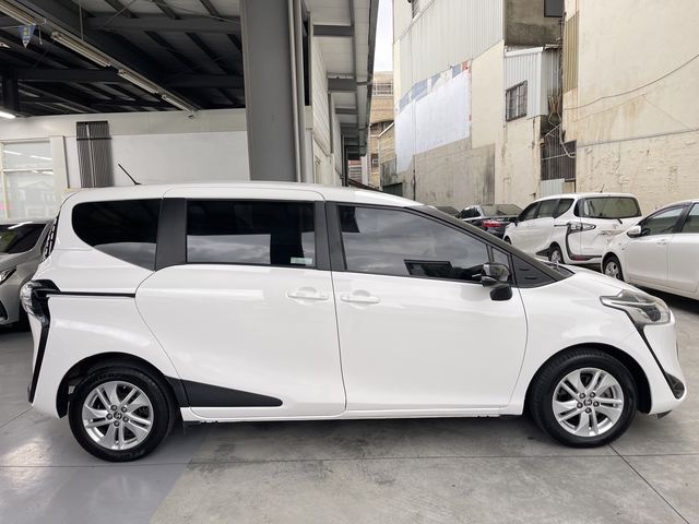 SIENTA 1.8  第4張相片