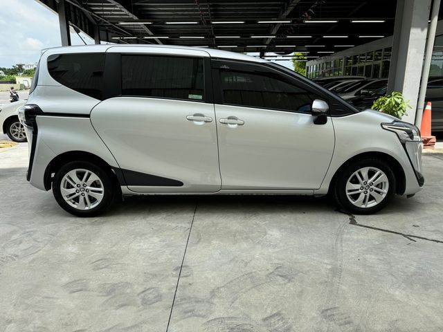 SIENTA 1.8  第4張相片