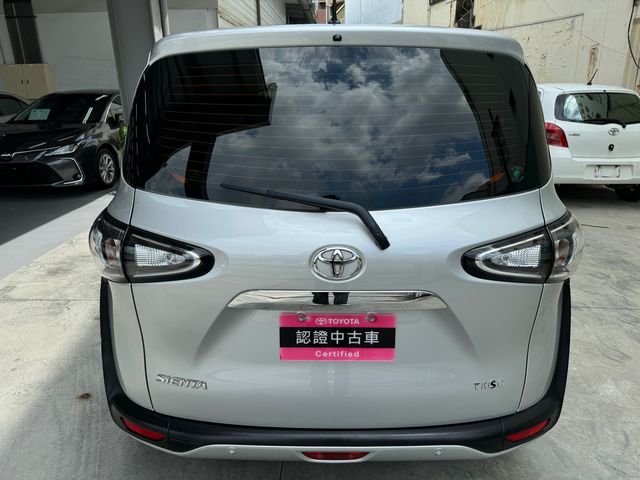 SIENTA 1.8  第6張相片