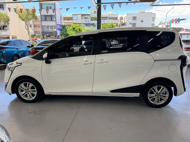 SIENTA 1.8  第4張相片