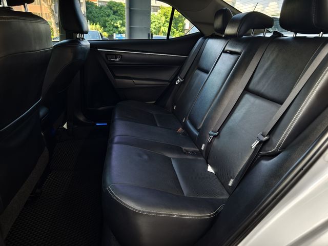 ALTIS 1.8  第9張相片