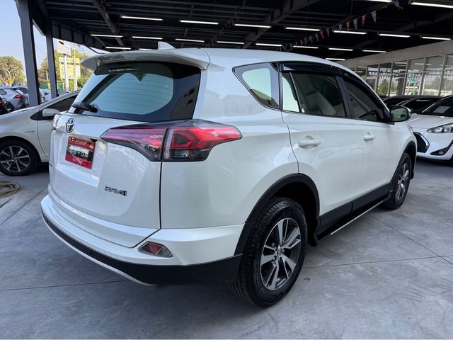RAV4 2.0  第5張相片