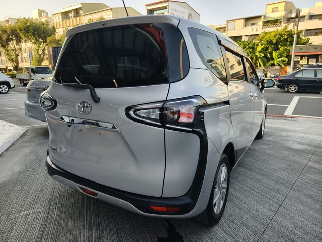 SIENTA 1.8  第4張相片