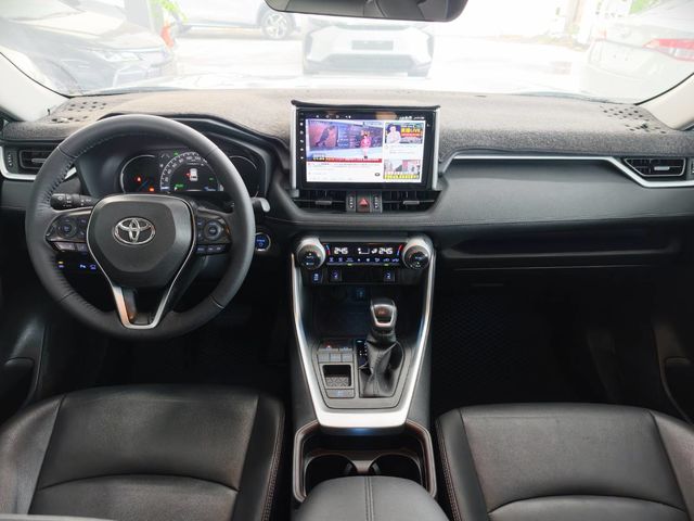 RAV4 2.5 HV  第8張相片