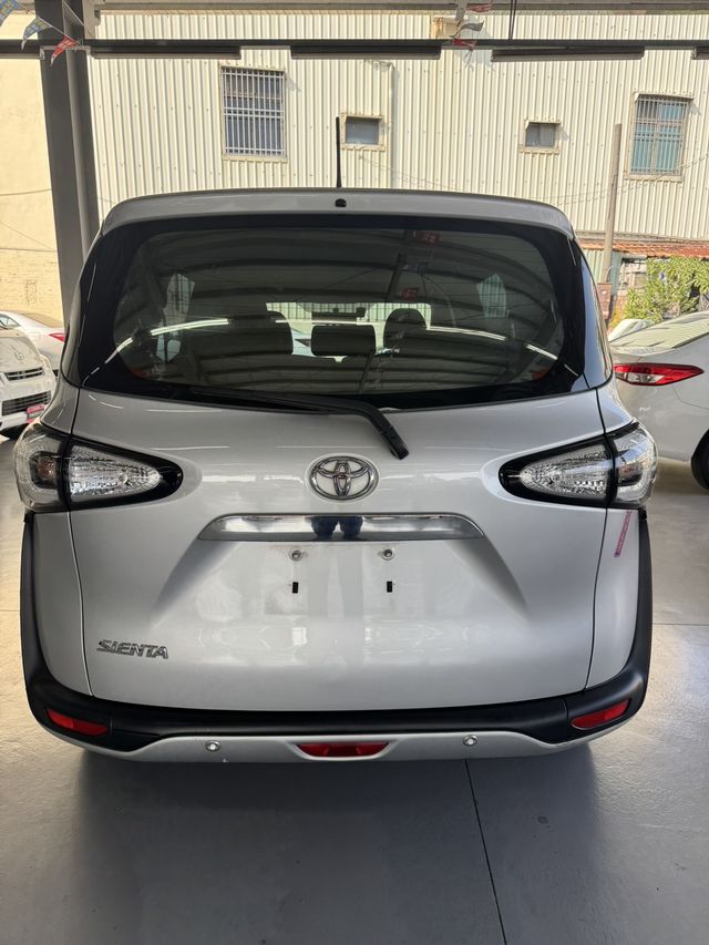 SIENTA 1.8  第5張相片