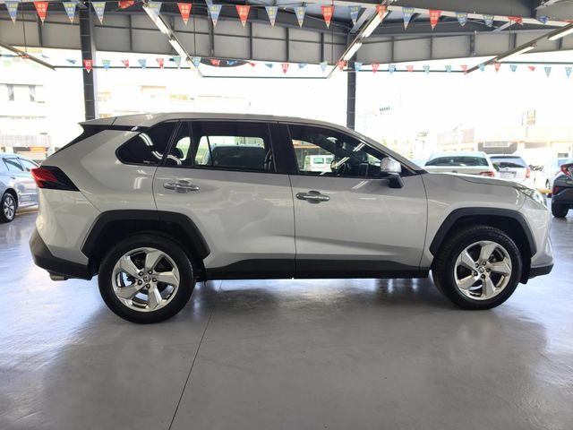 RAV4 2.0  第4張相片