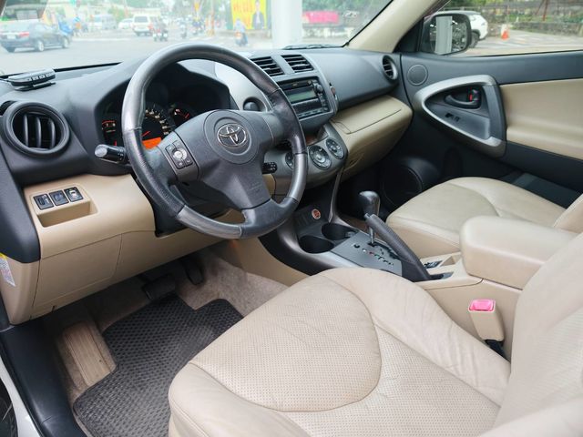 RAV4 2.4 2WD  第7張相片