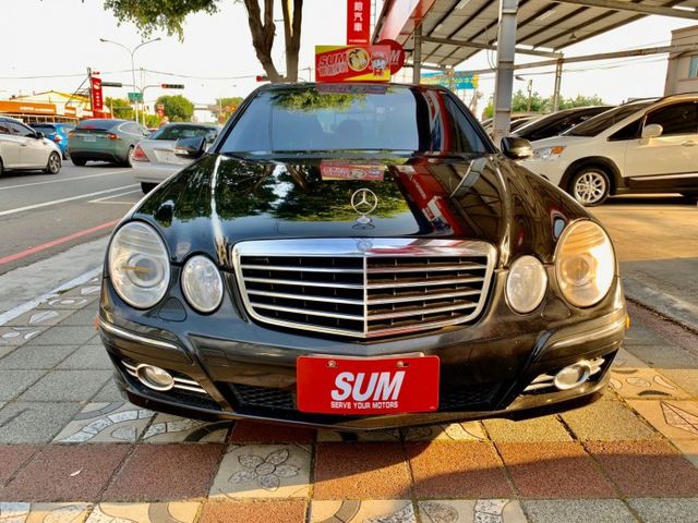 2008 E350 購好車鎔易!!實在優惠!!貼背有感3.5經典V6引擎!!全景天窗/多功能方向盤/加熱座椅..  第2張相片