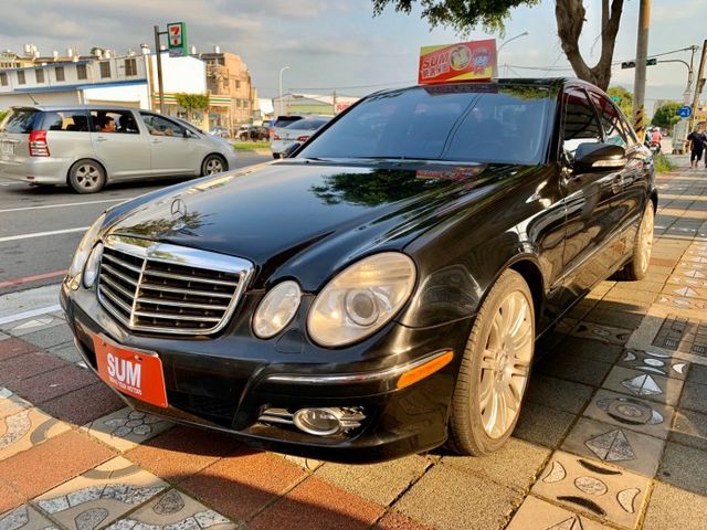 2008 E350 購好車鎔易!!實在優惠!!貼背有感3.5經典V6引擎!!全景天窗/多功能方向盤/加熱座椅..  第3張相片