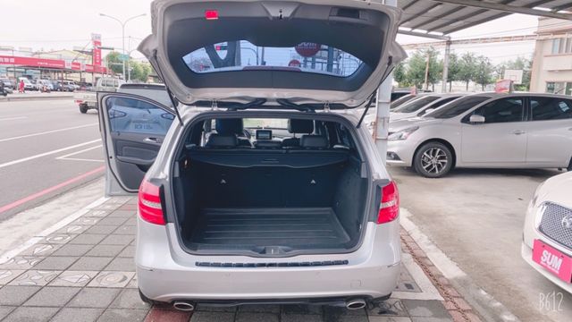 M-BENZ 2013年五月出廠.B200 CDI 柴油1.8小改款‧車庫車‧全景天窗‧鋼圈‧全車原版件.跑14萬多公里  第7張相片
