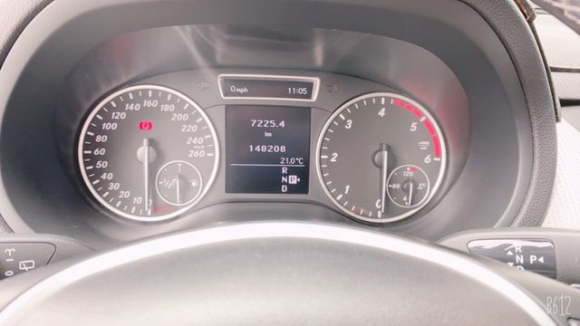 M-BENZ 2013年五月出廠.B200 CDI 柴油1.8小改款‧車庫車‧全景天窗‧鋼圈‧全車原版件.跑14萬多公里  第9張相片