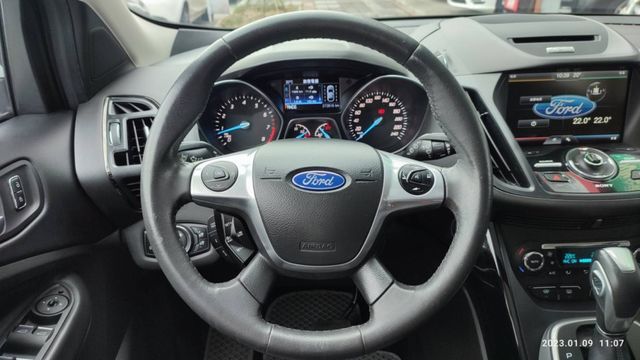 2015年FORD KUGA2.0旗艦版 新車價119.8萬 年前特惠價.挑戰全台最優.電動天窗.腳踢尾門...  第10張相片