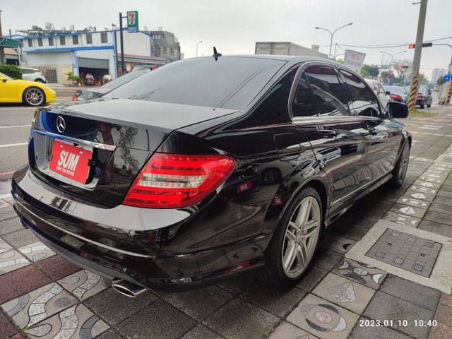 正2009 BENZ W204 C300 新上架只要28.8萬 輕鬆圓夢三芒星 入主賓士炙手可熱C-CLASS  第6張相片