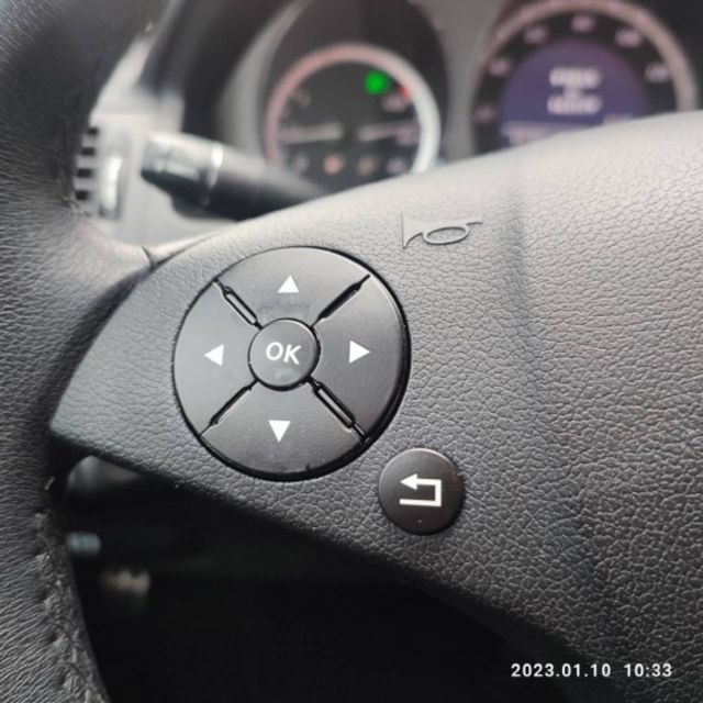 正2009 BENZ W204 C300 新上架只要28.8萬 輕鬆圓夢三芒星 入主賓士炙手可熱C-CLASS  第13張相片