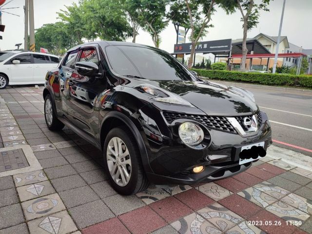 日產JUKE TURBO 4WD HID實跑2萬多公里加選原廠360環景 全車原漆認證車新車價128萬190匹強悍馬力  第3張相片