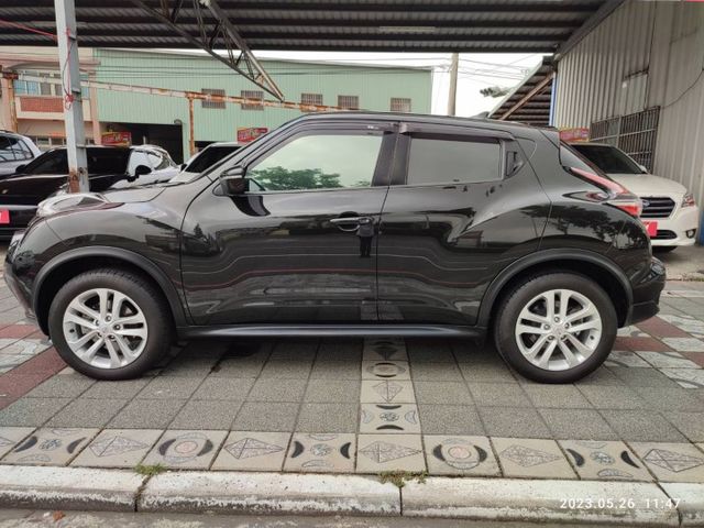 日產JUKE TURBO 4WD HID實跑2萬多公里加選原廠360環景 全車原漆認證車新車價128萬190匹強悍馬力  第4張相片