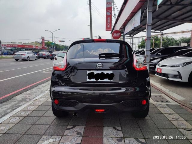日產JUKE TURBO 4WD HID實跑2萬多公里加選原廠360環景 全車原漆認證車新車價128萬190匹強悍馬力  第5張相片
