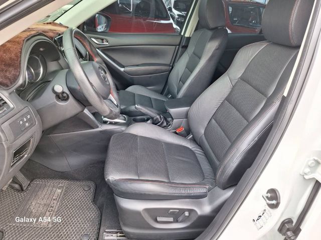 2013.11月出廠CX-5新車價129.9萬 現在只要26.8萬.一手自用台中車.實跑13萬公里.YES認證車  第7張相片