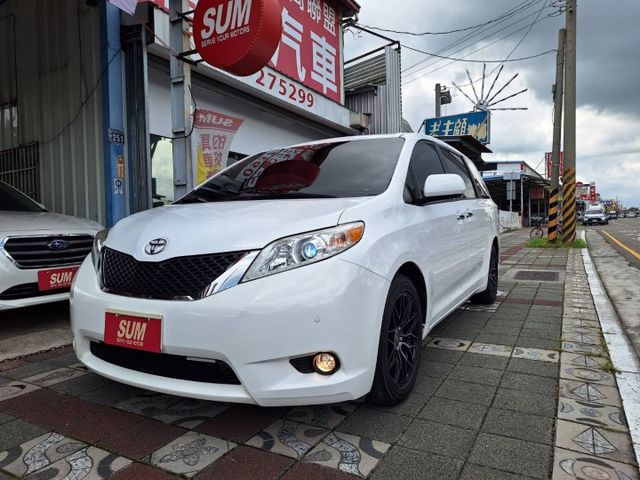 2016豐田SIENNA 七人座豪華休旅車 電動滑門 電動座椅 大螢幕 定速..挑戰全台最優惠價  第1張相片