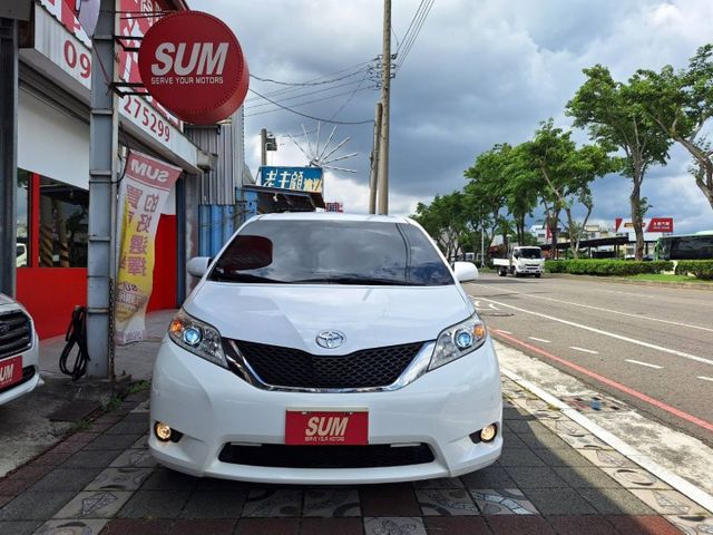 2016豐田SIENNA 七人座豪華休旅車 電動滑門 電動座椅 大螢幕 定速..挑戰全台最優惠價  第2張相片