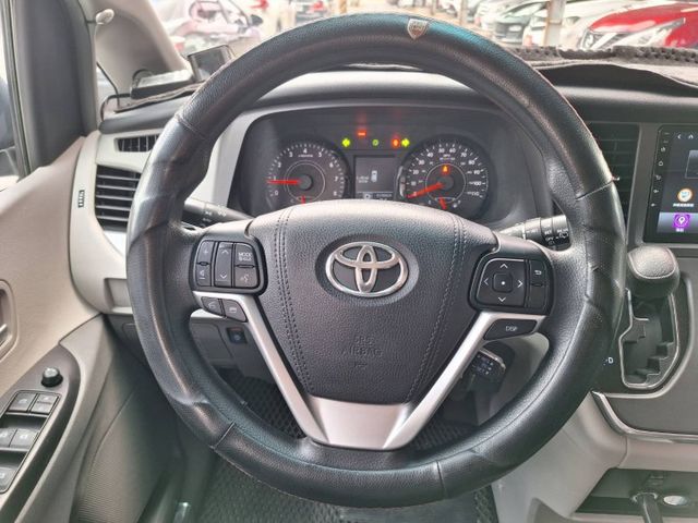 2016豐田SIENNA 七人座豪華休旅車 電動滑門 電動座椅 大螢幕 定速..挑戰全台最優惠價  第18張相片