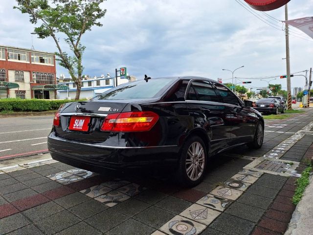 正2011 E220CDI 天窗 電動記憶真皮座椅 總代理全台唯一釋出 台中一手車 無事故 無泡水...歡迎鑑賞  第7張相片