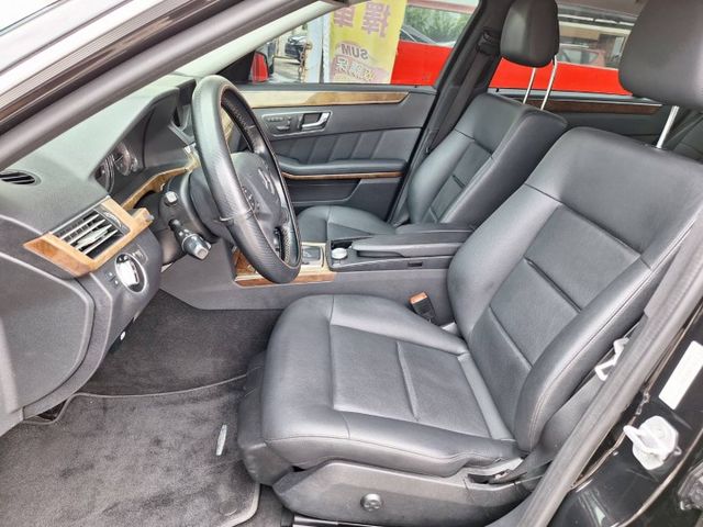 正2011 E220CDI 天窗 電動記憶真皮座椅 總代理全台唯一釋出 台中一手車 無事故 無泡水...歡迎鑑賞  第9張相片
