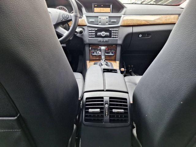 正2011 E220CDI 天窗 電動記憶真皮座椅 總代理全台唯一釋出 台中一手車 無事故 無泡水...歡迎鑑賞  第16張相片