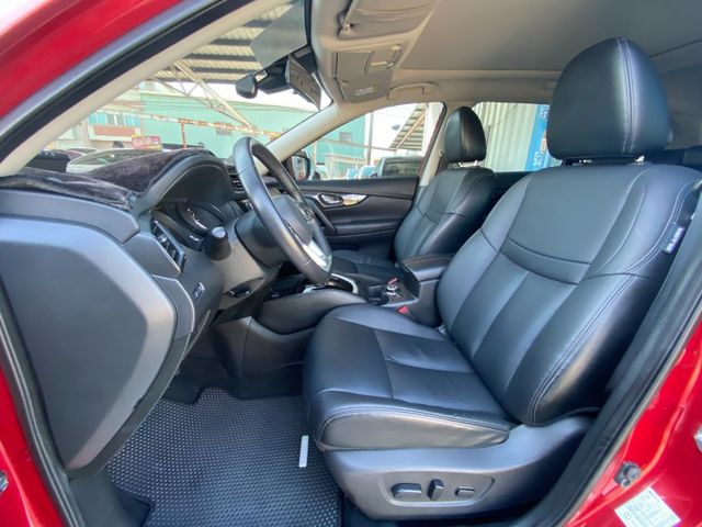 2018 Nissan X-Trail 2.5 頂級旗艦科技版/原鈑件引擎煞車輔助/足感應電動尾門/雙區恆溫空調/電動椅  第12張相片