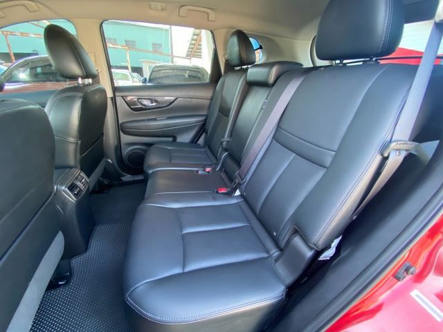 2018 Nissan X-Trail 2.5 頂級旗艦科技版/原鈑件引擎煞車輔助/足感應電動尾門/雙區恆溫空調/電動椅  第13張相片
