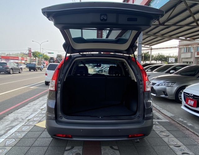 2016年 Honda CR-V  2.4  VTi-S 定速 天窗 雙區恆溫 HID頭燈 有力安靜 高速穩 舒適大空間  第8張相片
