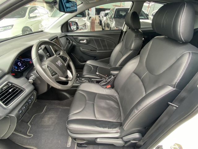 2016年 Luxgen  S3  1.6L 尊爵型 原鈑件 環景 定速 恆溫  倒車顯影 舒適安全 小資族首選代步款  第13張相片