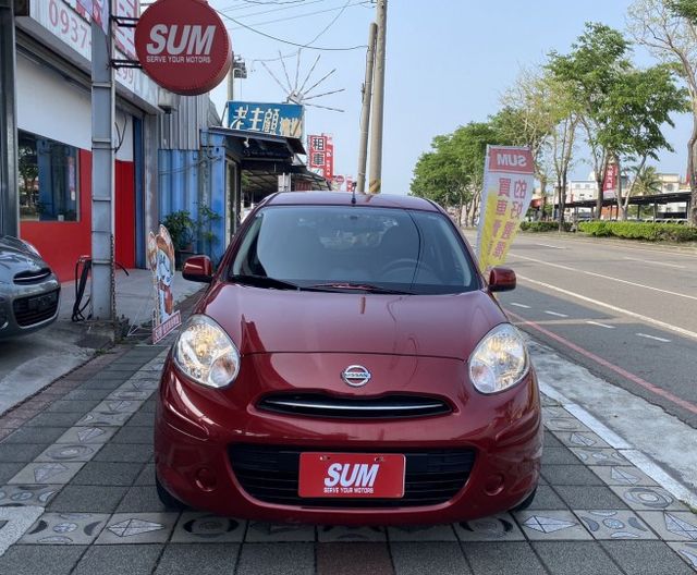 2018年 Nissan  March  1.5cc 傳奇版 原鈑件 外型圓潤可愛 小巧靈活 寬敞空間 最貼心的都市小車  第2張相片
