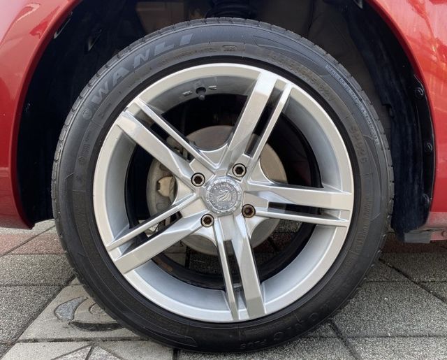 2018年 Nissan  March  1.5cc 傳奇版 原鈑件 外型圓潤可愛 小巧靈活 寬敞空間 最貼心的都市小車  第10張相片