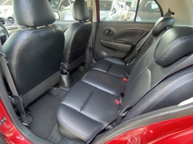 2018年 Nissan  March  1.5cc 傳奇版 原鈑件 外型圓潤可愛 小巧靈活 寬敞空間 最貼心的都市小車  第14張相片