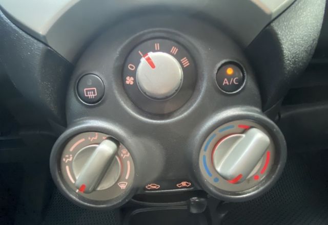 2018年 Nissan  March  1.5cc 傳奇版 原鈑件 外型圓潤可愛 小巧靈活 寬敞空間 最貼心的都市小車  第18張相片