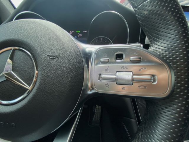 2021年式 M-BENZ GLC300 AMG 4MATIC 2.0 總代理 輕油電 僅跑5萬公里 最暢銷德系休旅車  第16張相片