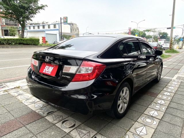 2012年 HONDA  Civic  K14  1.8  VTi 原鈑件 恆溫 定速 舒適好開 養護不費心 經典不敗款  第5張相片