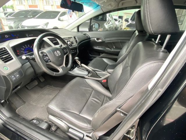 2012年 HONDA  Civic  K14  1.8  VTi 原鈑件 恆溫 定速 舒適好開 養護不費心 經典不敗款  第13張相片