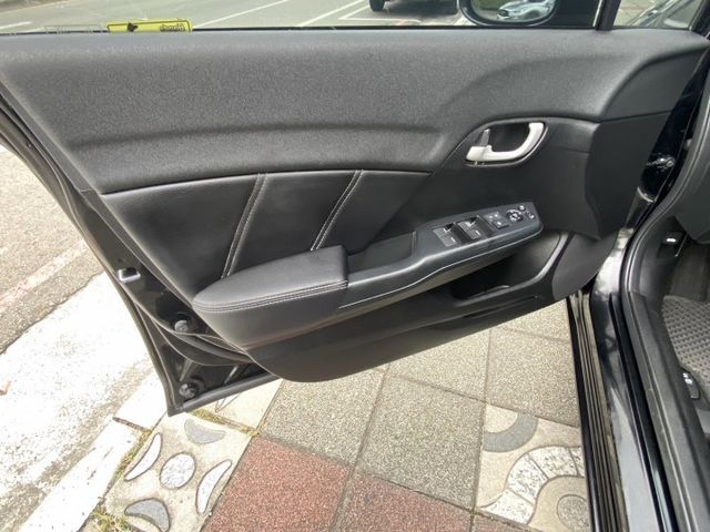 2012年 HONDA  Civic  K14  1.8  VTi 原鈑件 恆溫 定速 舒適好開 養護不費心 經典不敗款  第15張相片
