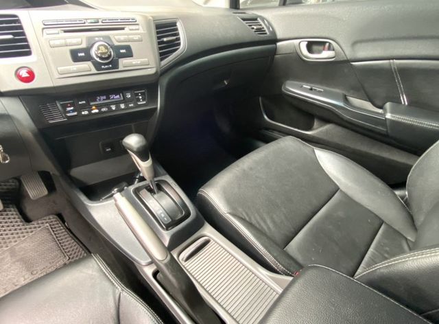 2012年 HONDA  Civic  K14  1.8  VTi 原鈑件 恆溫 定速 舒適好開 養護不費心 經典不敗款  第17張相片