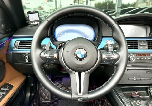 2010年 BMW  335i Convertible 雙門硬頂敞篷轎跑 大馬力 市場稀有車種 魅力十足 開出去就是帥  第11張相片