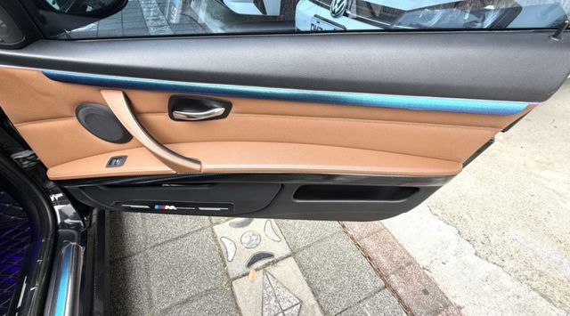 2010年 BMW  335i Convertible 雙門硬頂敞篷轎跑 大馬力 市場稀有車種 魅力十足 開出去就是帥  第16張相片