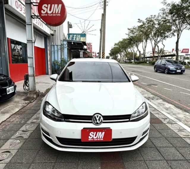 2015年 福斯  GOLF  1.4  TSI  渦輪增壓 恆溫 I-Key 省油省稅 大馬力 適合小家庭首選車款  第2張相片