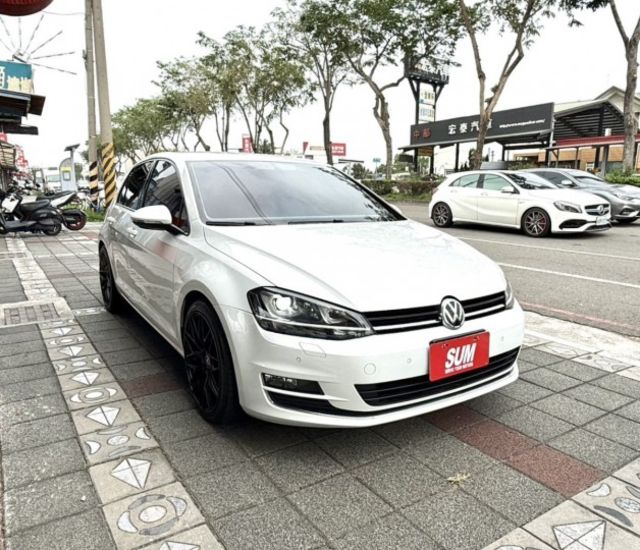 2015年 福斯  GOLF  1.4  TSI  渦輪增壓 恆溫 I-Key 省油省稅 大馬力 適合小家庭首選車款  第3張相片