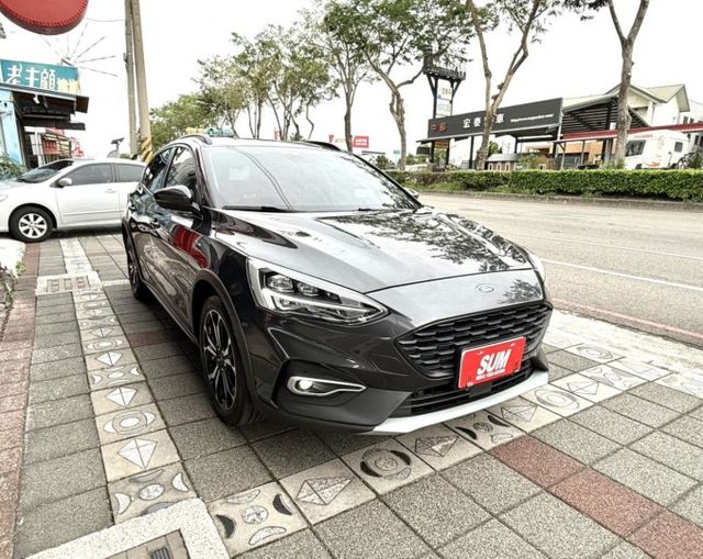 2021年 FORD  Focus  Active 任性版 原鈑件 僅跑3萬公里 ACC  B&O音響 超保值 時尚小車  第3張相片