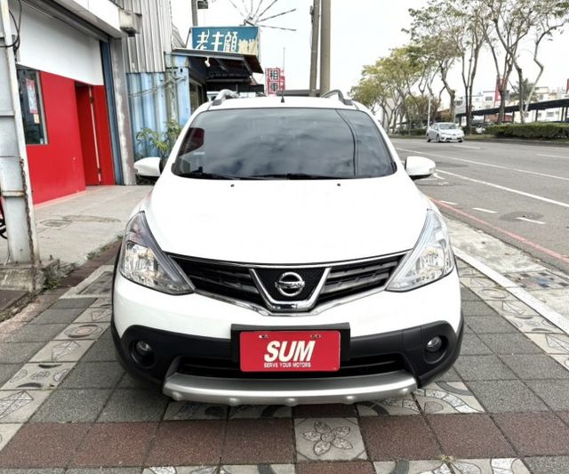 2015年 Nissan LIVINA 1.6 行家版 里程少 車頂旅行架 內外極美 舒適空間 全家人愉悅出遊的好選擇  第2張相片