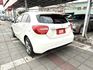 2015年式 M-Benz 總代理 A200 1.6 原鈑件 電動跑車座椅  全景天窗 外型時尚 小姊姊們的最愛款  第4張縮圖